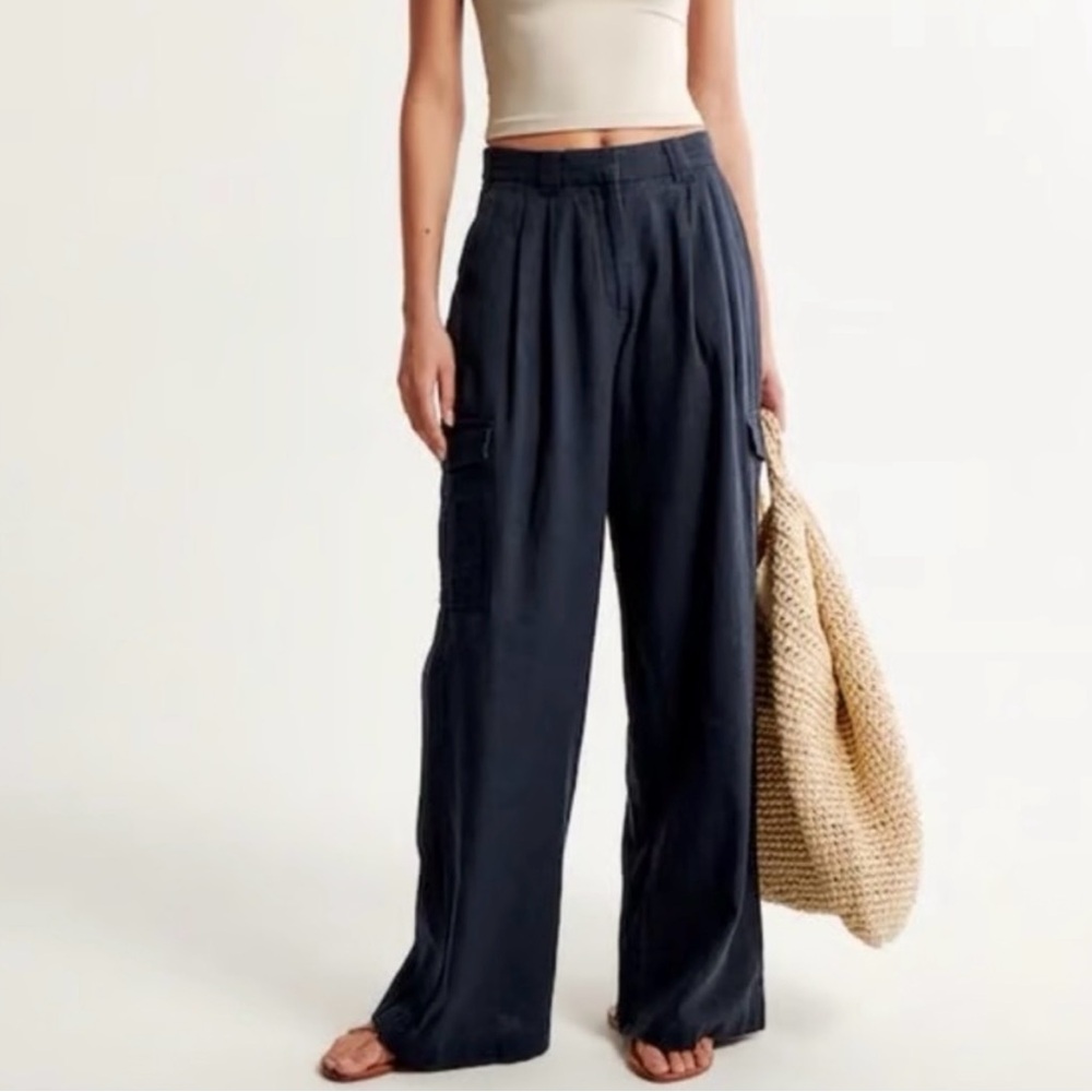 Abercrombie & Fitch Navy Wide-Leg Pants